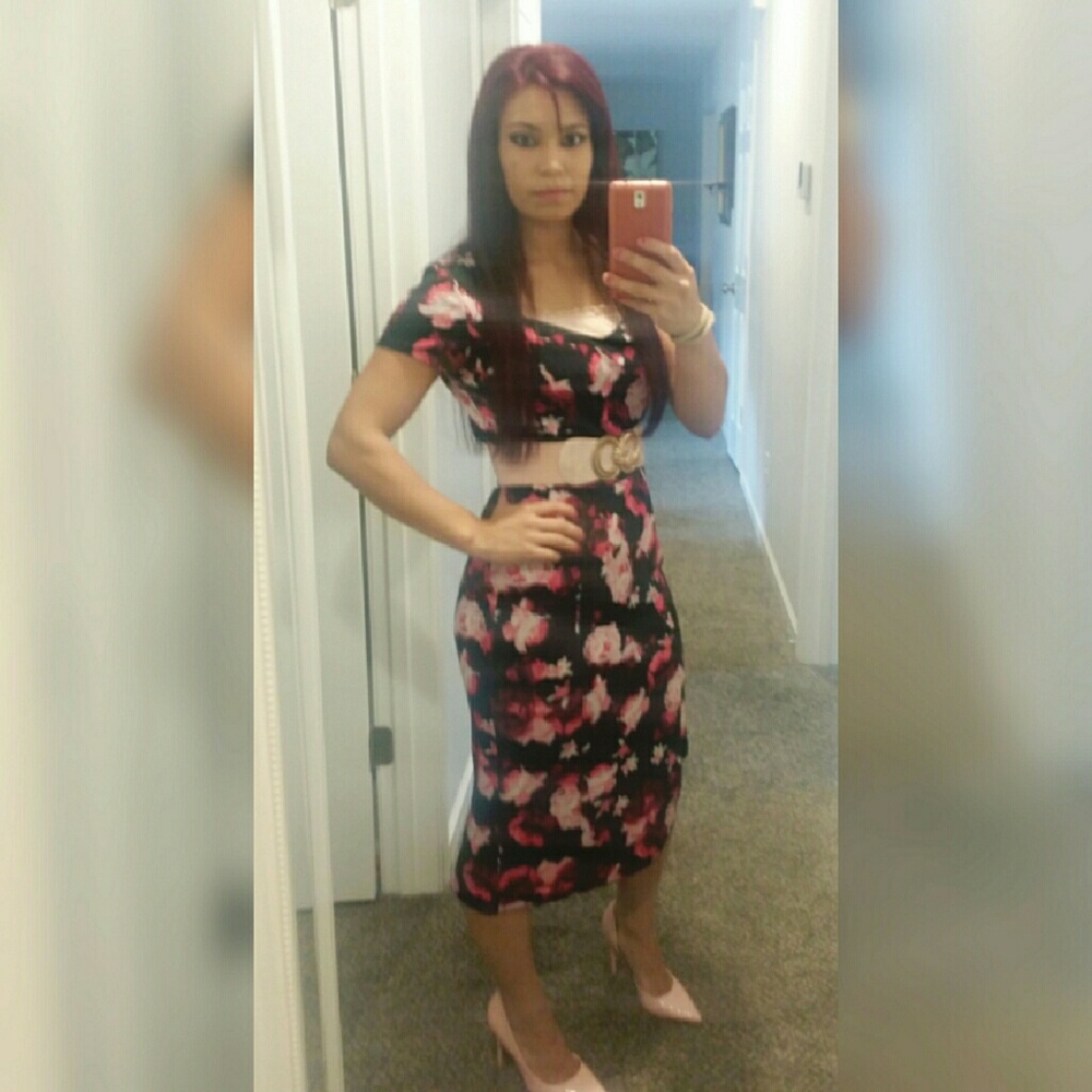 dress - Picture 2 of 3
